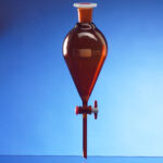 Separating funnels, conical shape (ISO), PTFE plug, graduated, amber stained